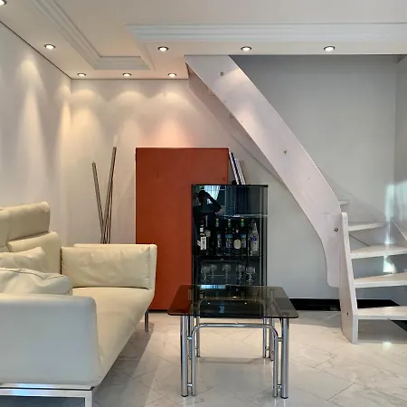 شقة Casa Larisch سيدرن